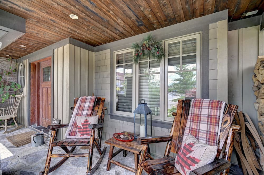 Photo of Patio Balcony in Grand River South