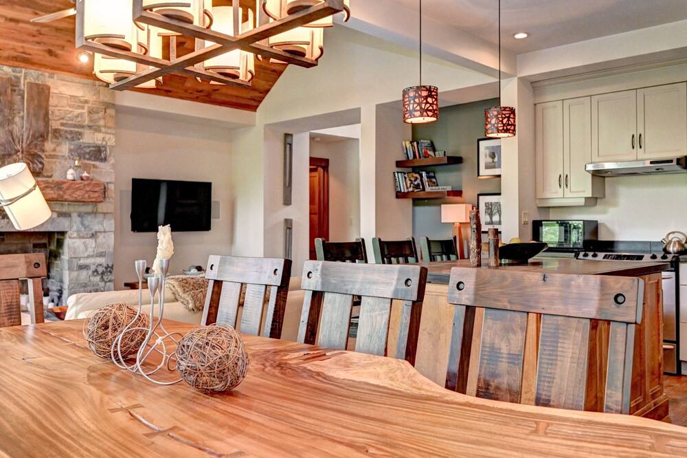 Photo of Kitchen in Grand River South