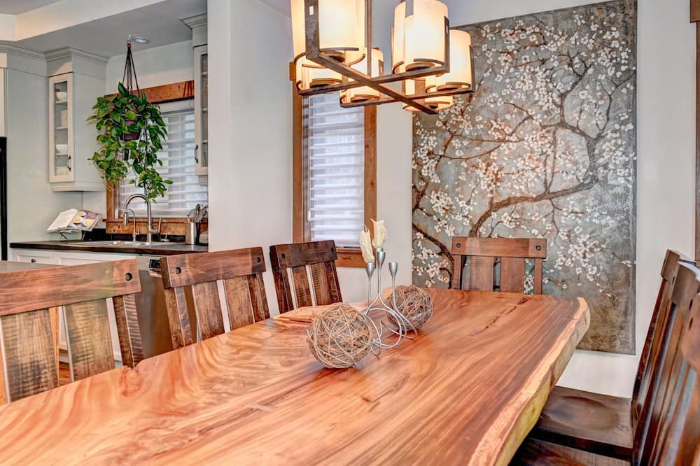 Photo of Kitchen in Grand River South