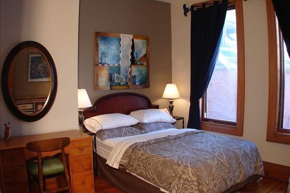 Photo of Bedroom in Cabbagetown South