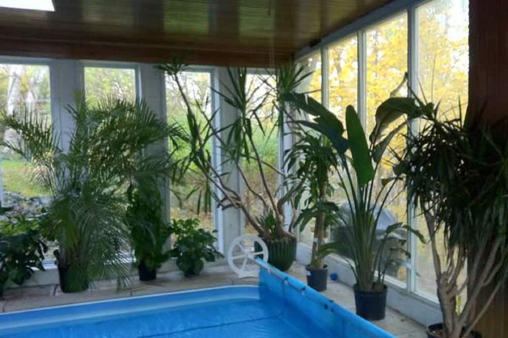 Photo of Outdoor in Bendale