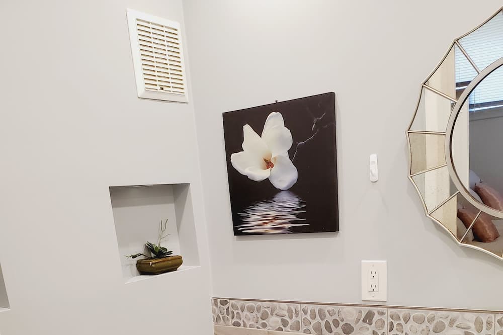 Photo of Bathroom in Bendale
