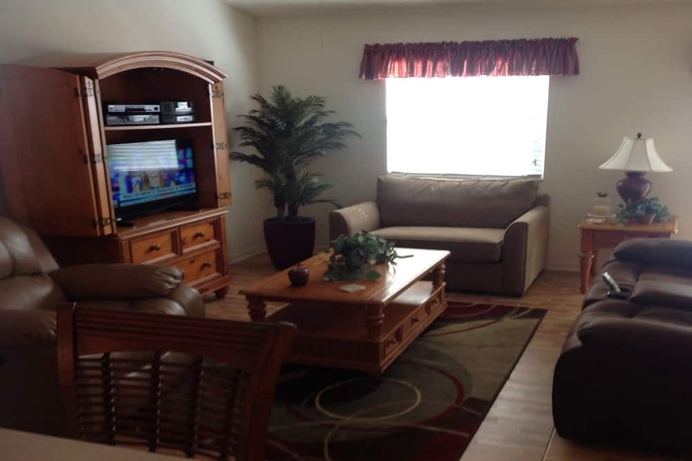 Photo of Livingroom in St. Charles