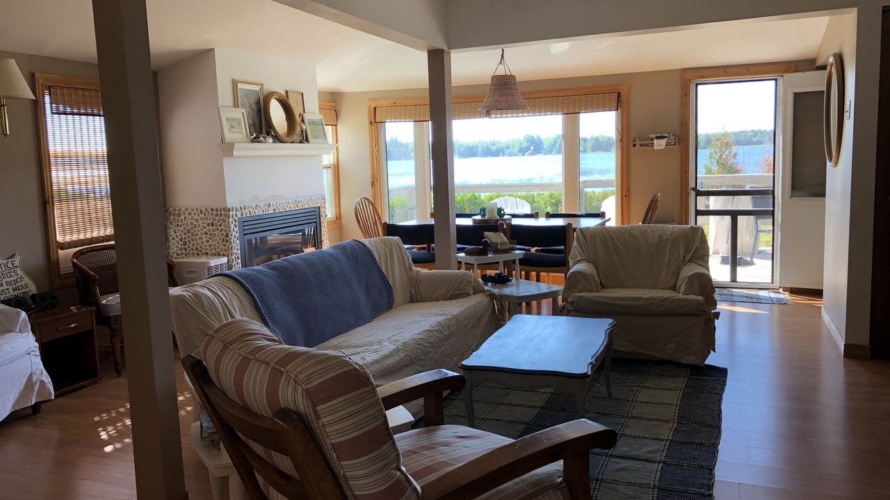 Photo of Livingroom in Northern Bruce Peninsula