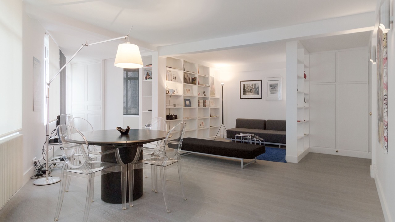 Photo of Livingroom in Archives