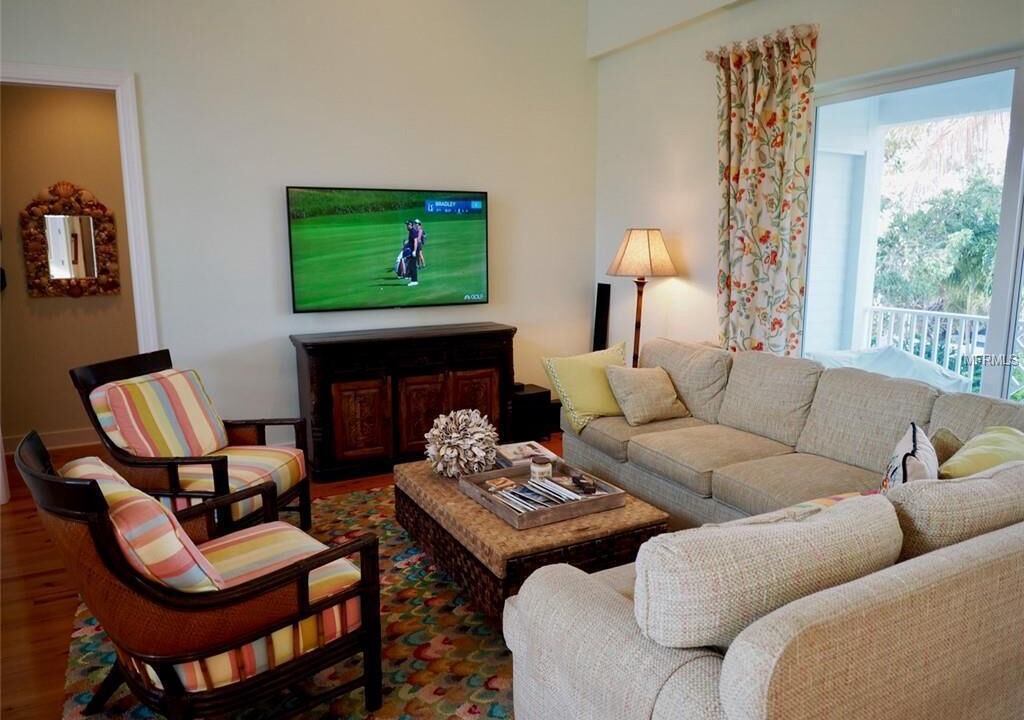 Photo of Livingroom in Golden Beach