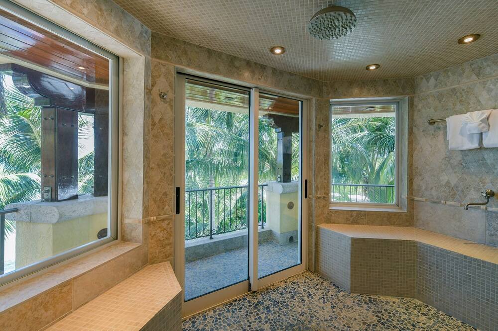 Photo of Bedroom in Tavernier