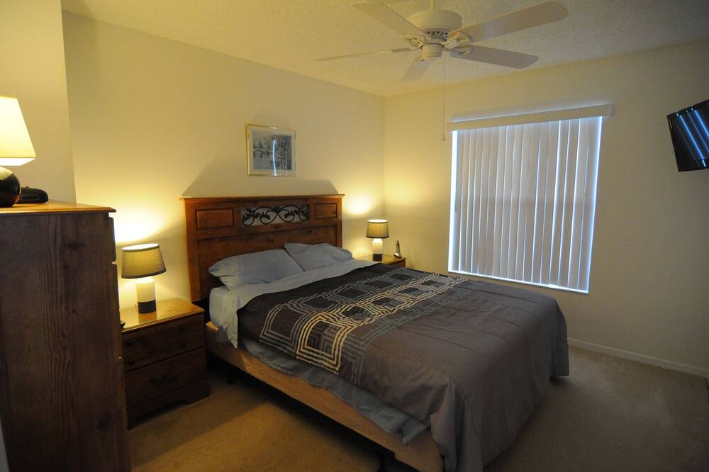 Photo of Bedroom in Lindfields