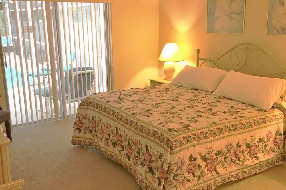 Photo of Bedroom in Indian Wells
