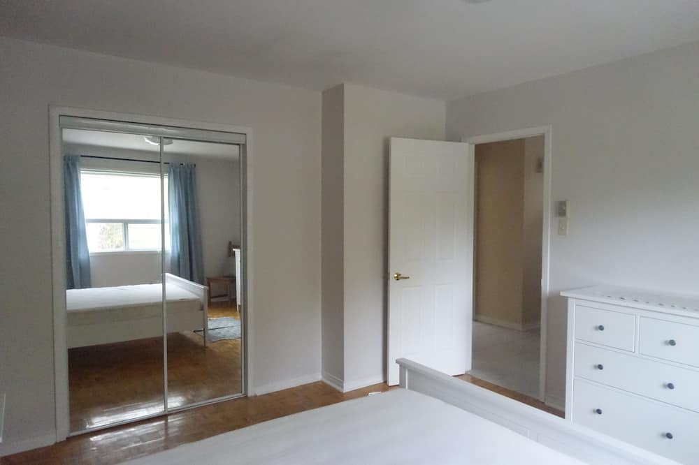Photo of Bedroom in Wymbolwood Beach