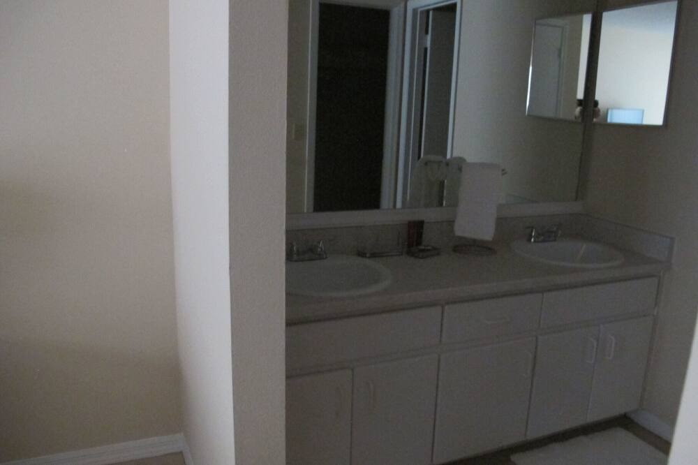 Photo of Bathroom in Indian Wells