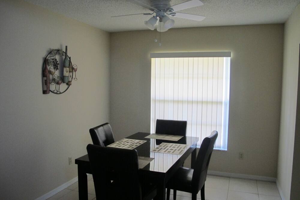 Photo of Kitchen in Indian Wells