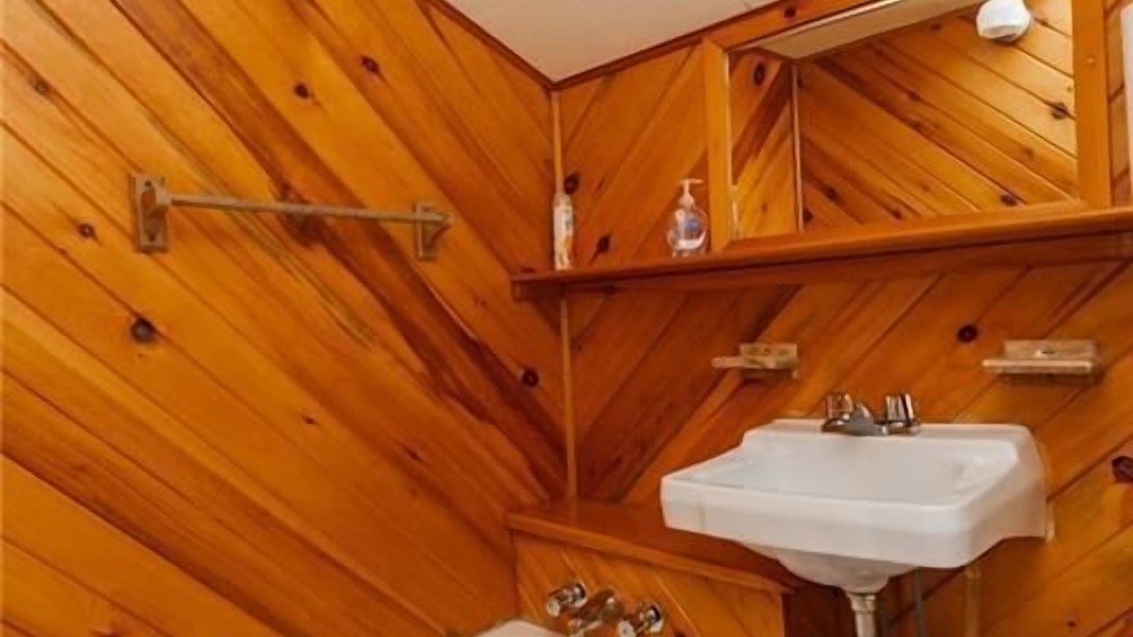 Photo of Bathroom in Port Loring