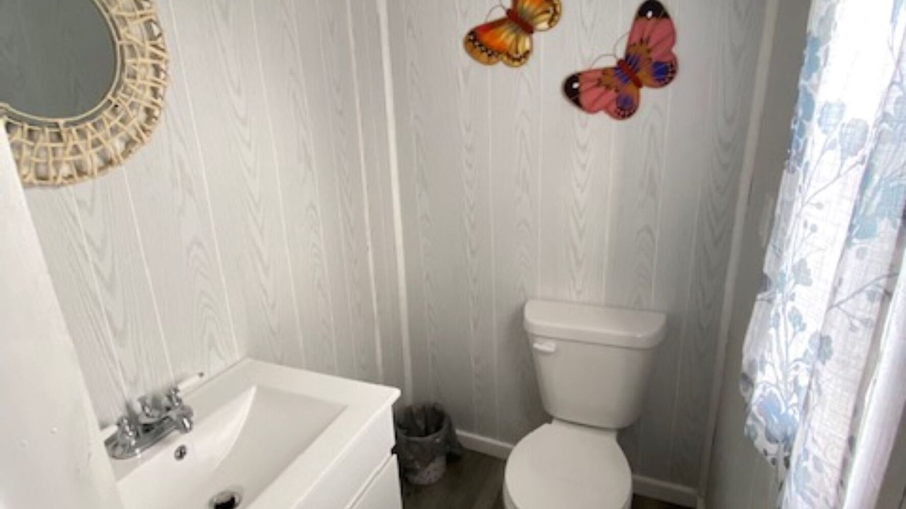 Photo of Bathroom in Port Loring