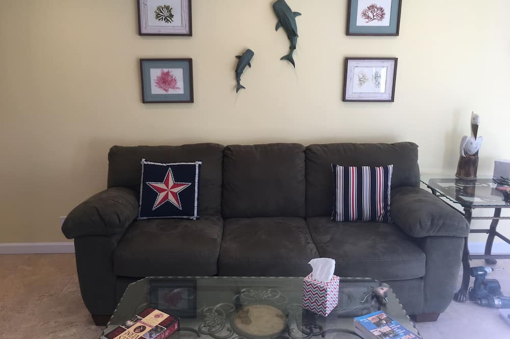 Photo of Livingroom in Lake Worth