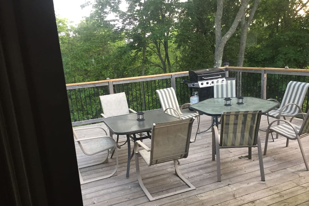 Photo of Patio Balcony in Carrying Place