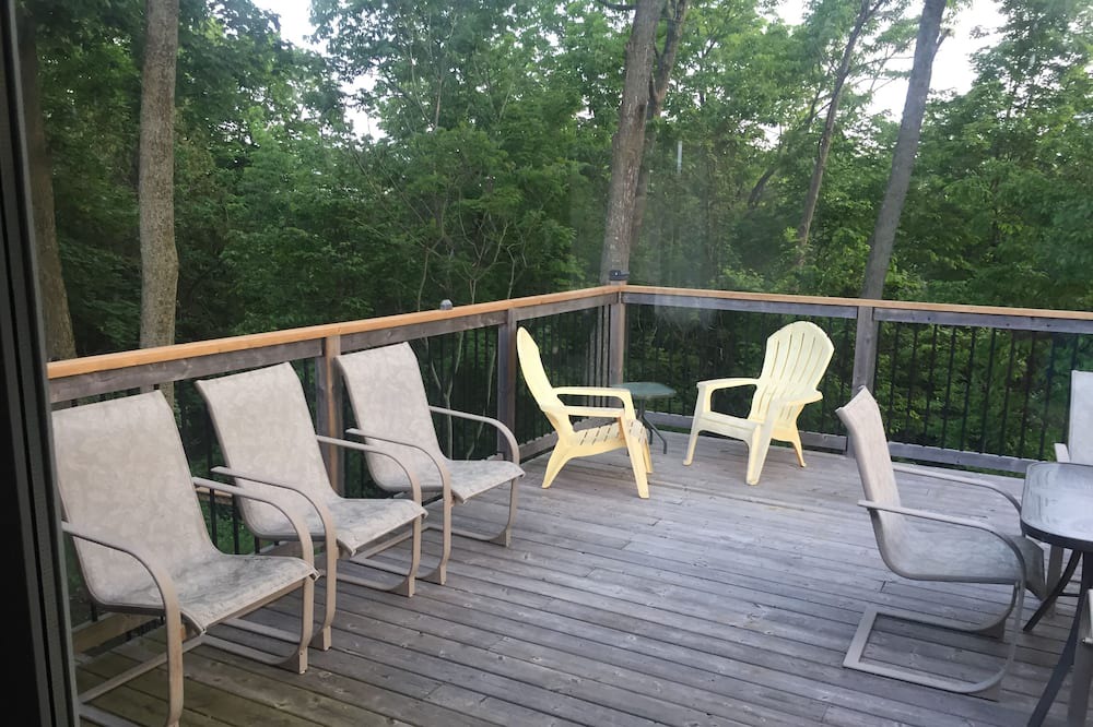 Photo of Patio Balcony in Carrying Place