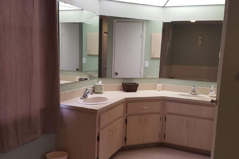 Photo of Bedroom in Pine Island Center