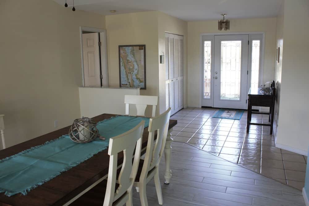 Photo of Bedroom in Pine Island Center