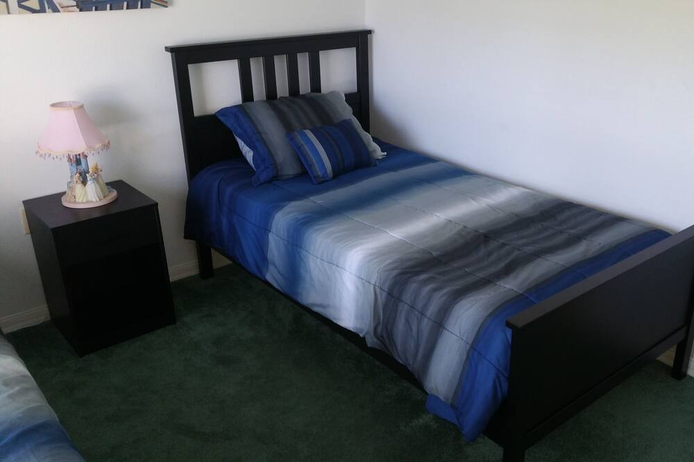 Photo of Bedroom in Bridgewater Crossing