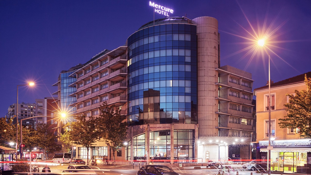Photo of Buildings in Les Puces de Saint-Ouen