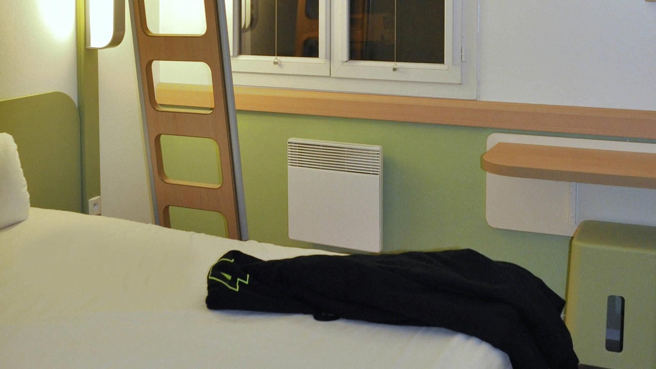 Photo of Bedroom in Saint-Thibault-des-Vignes