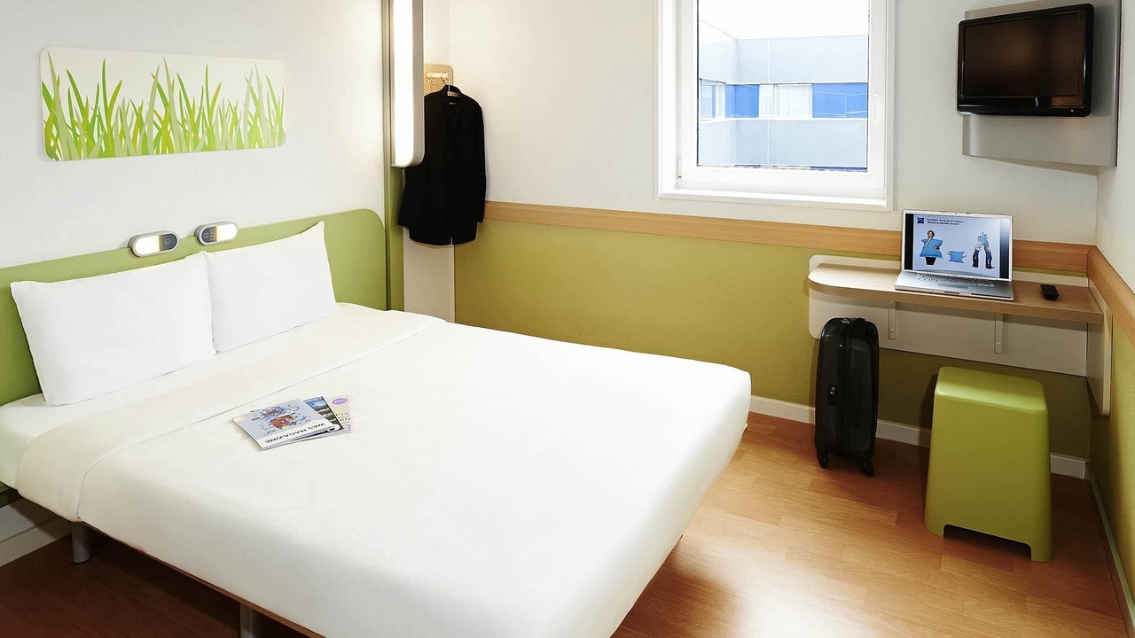 Photo of Bedroom in Saint-Thibault-des-Vignes