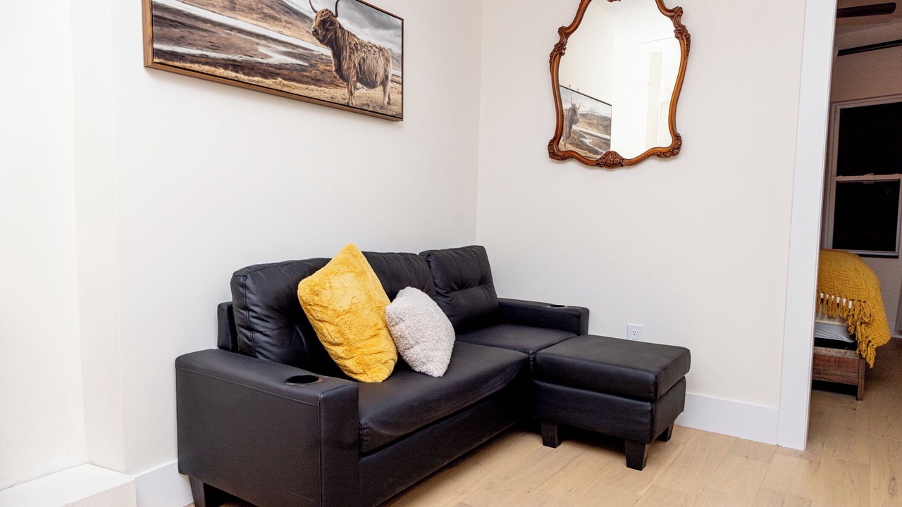 Photo of Livingroom in Brockton Village
