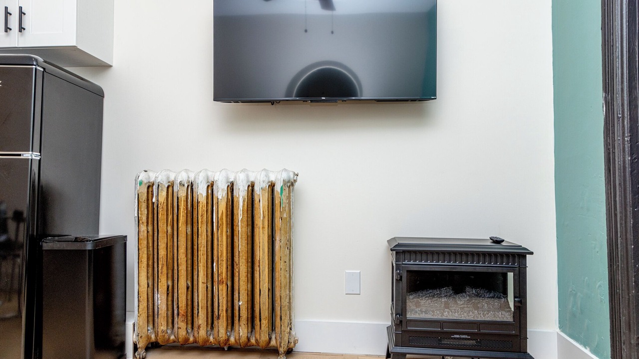 Photo of Livingroom in Brockton Village