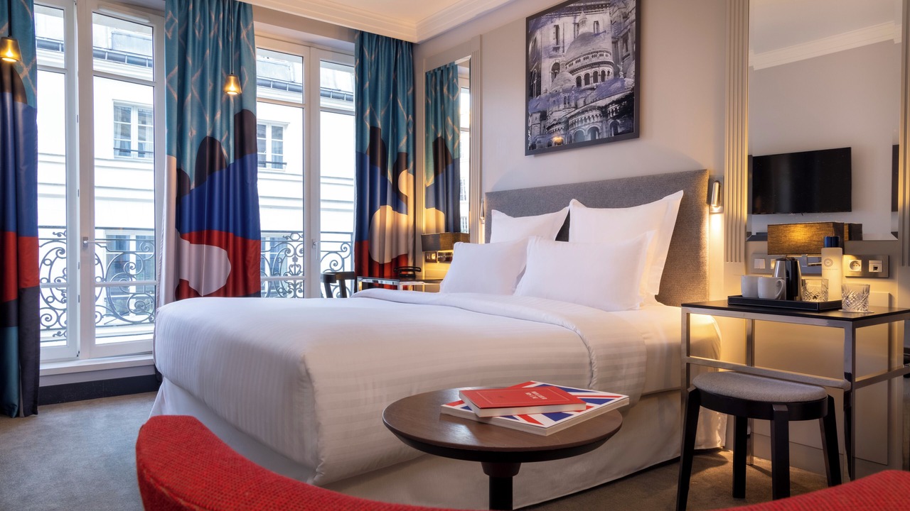 Photo of Bedroom in 9th Arrondissement