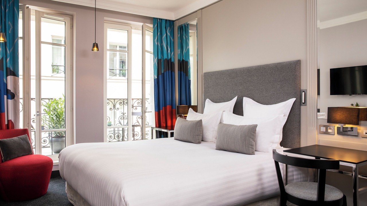 Photo of Bedroom in 9th Arrondissement