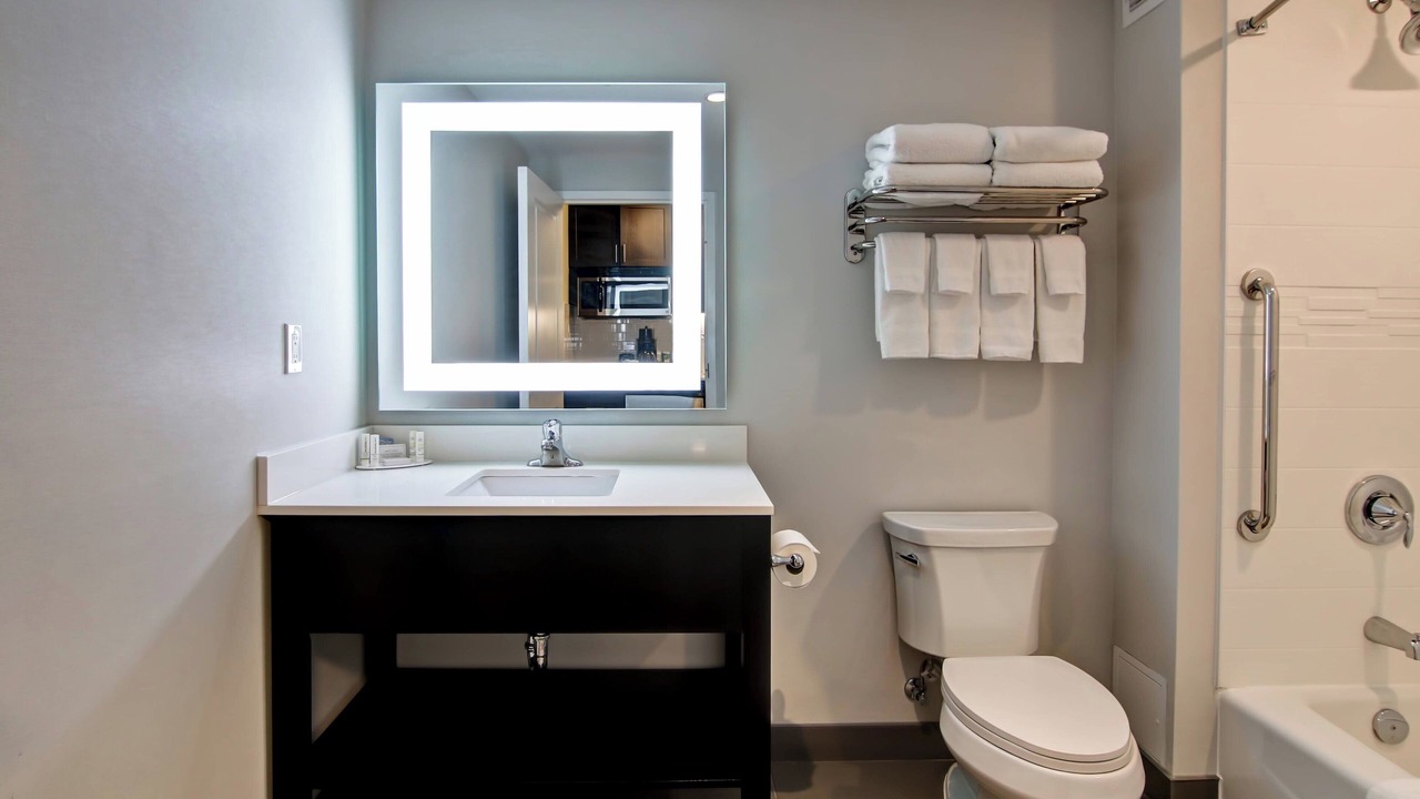 Photo of Bathroom in Kincardine
