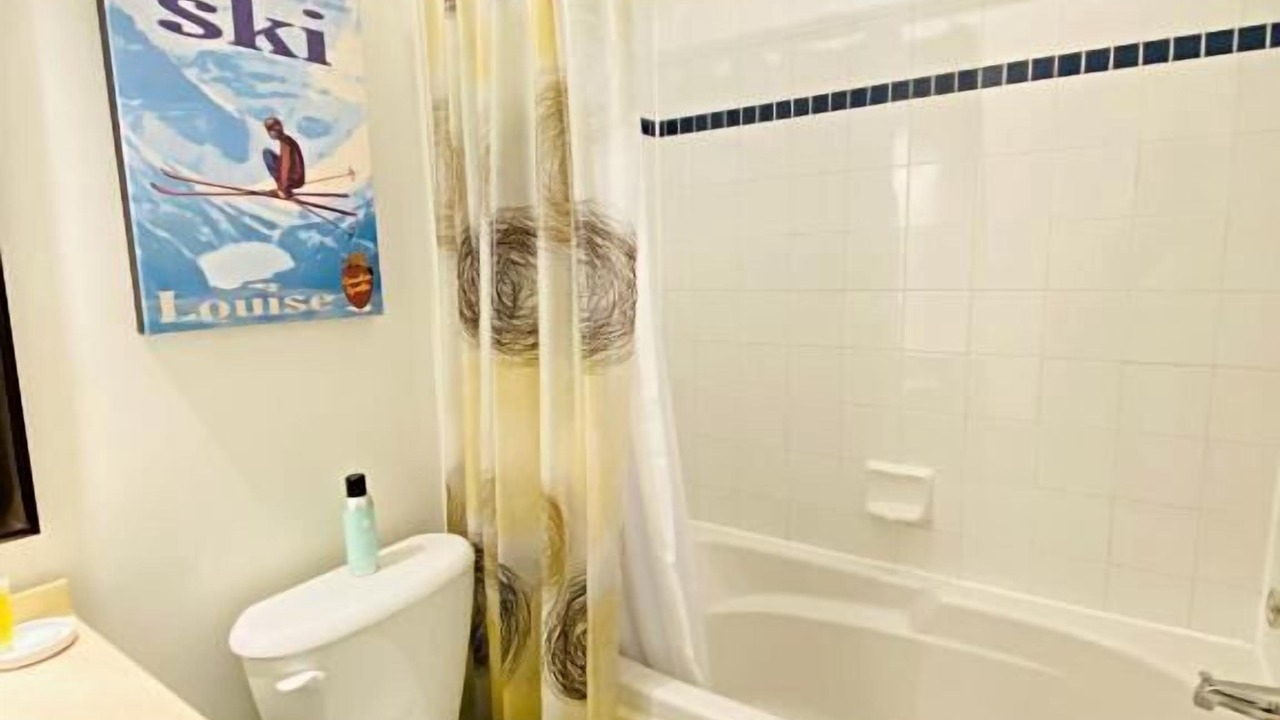Photo of Bathroom in Craigleith