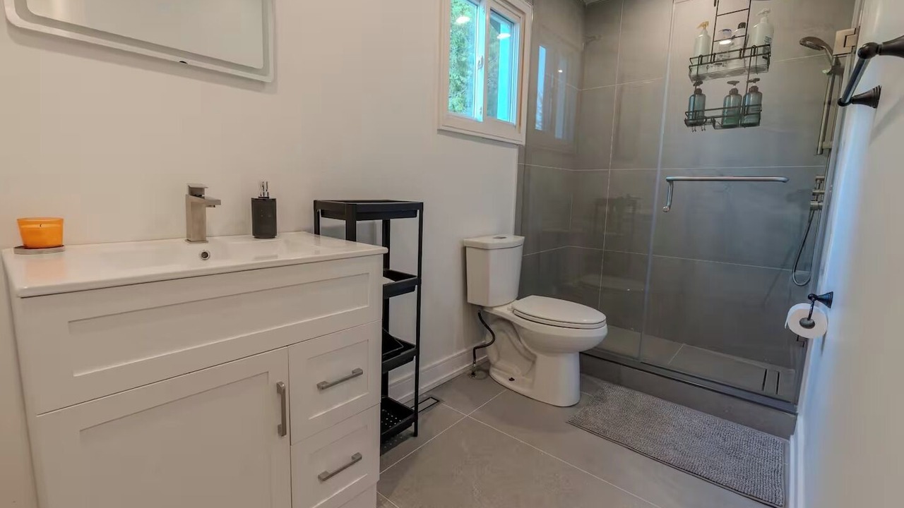 Photo of Bathroom in Georgina