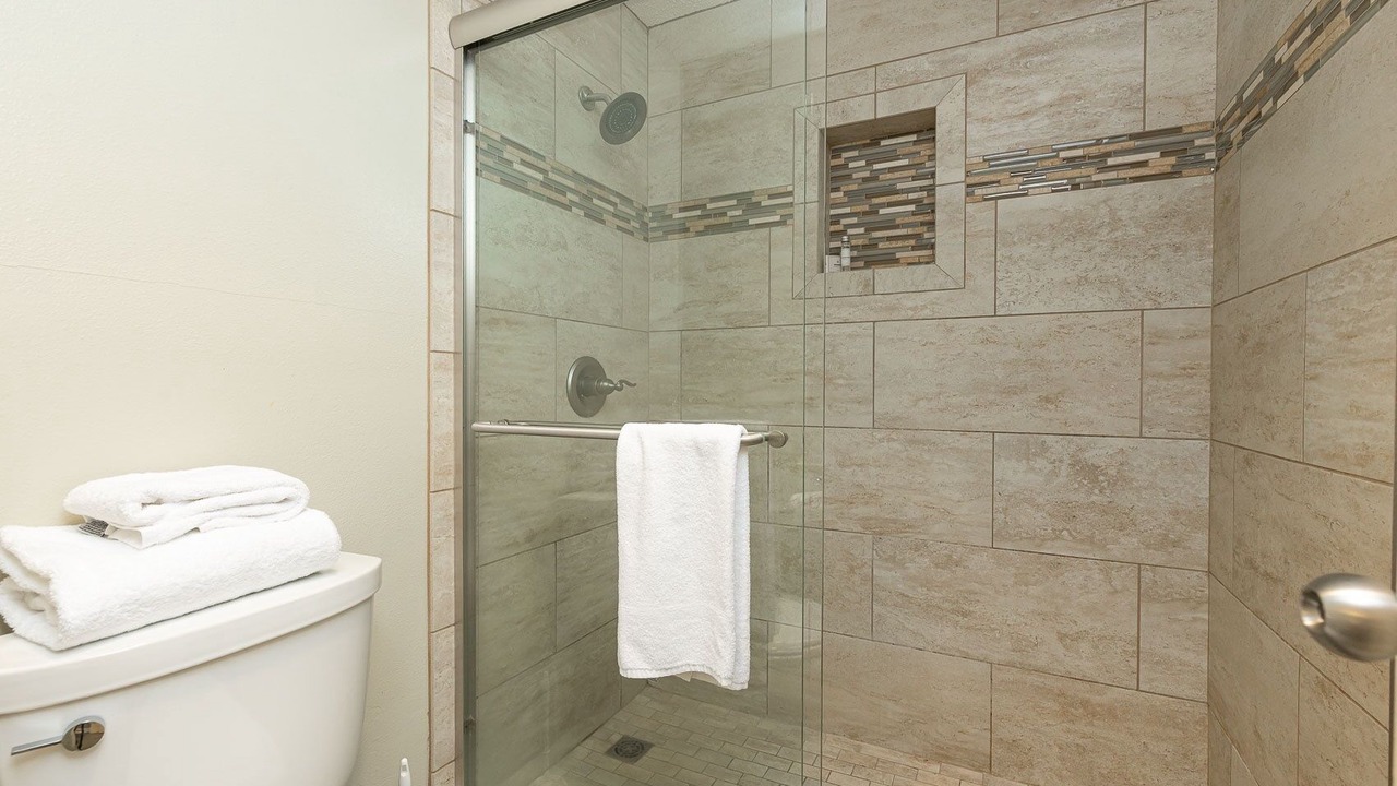 Photo of Bathroom in Orange Beach East