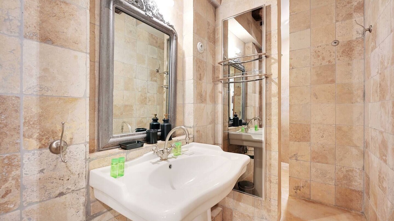 Photo of Bathroom in Latin