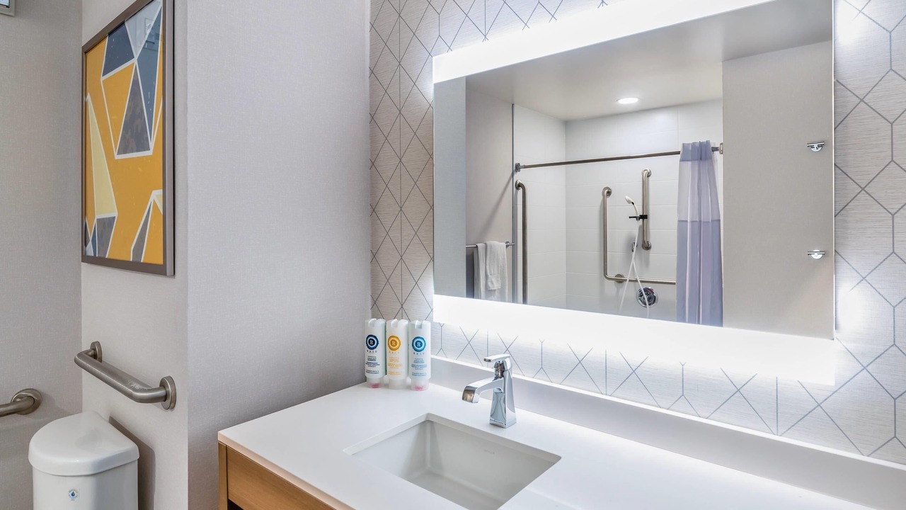 Photo of Bedroom in Bradford West Gwillimbury