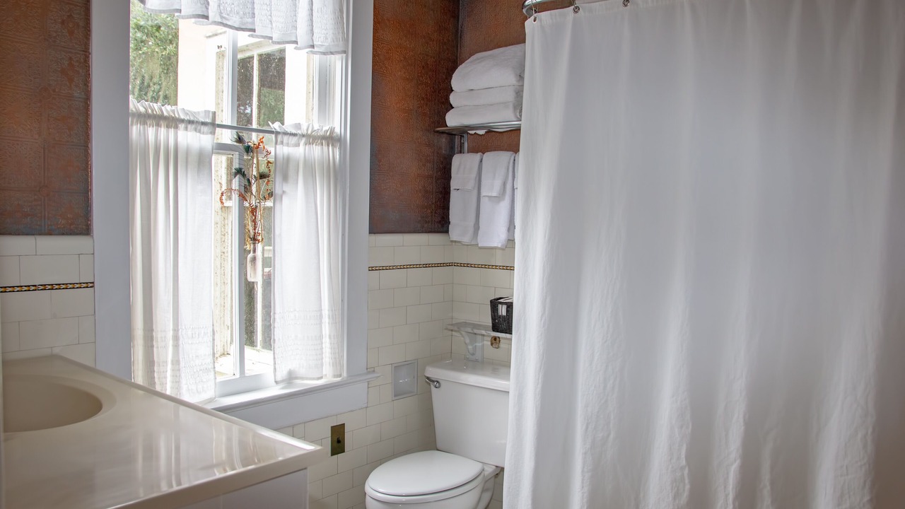 Photo of Bathroom in Oakland