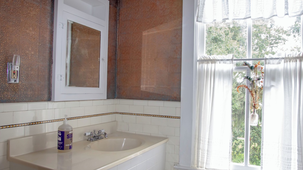 Photo of Bathroom in Oakland
