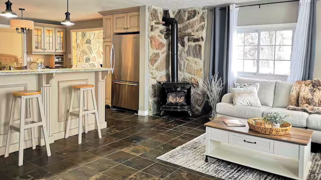Photo of Livingroom in Walkerton