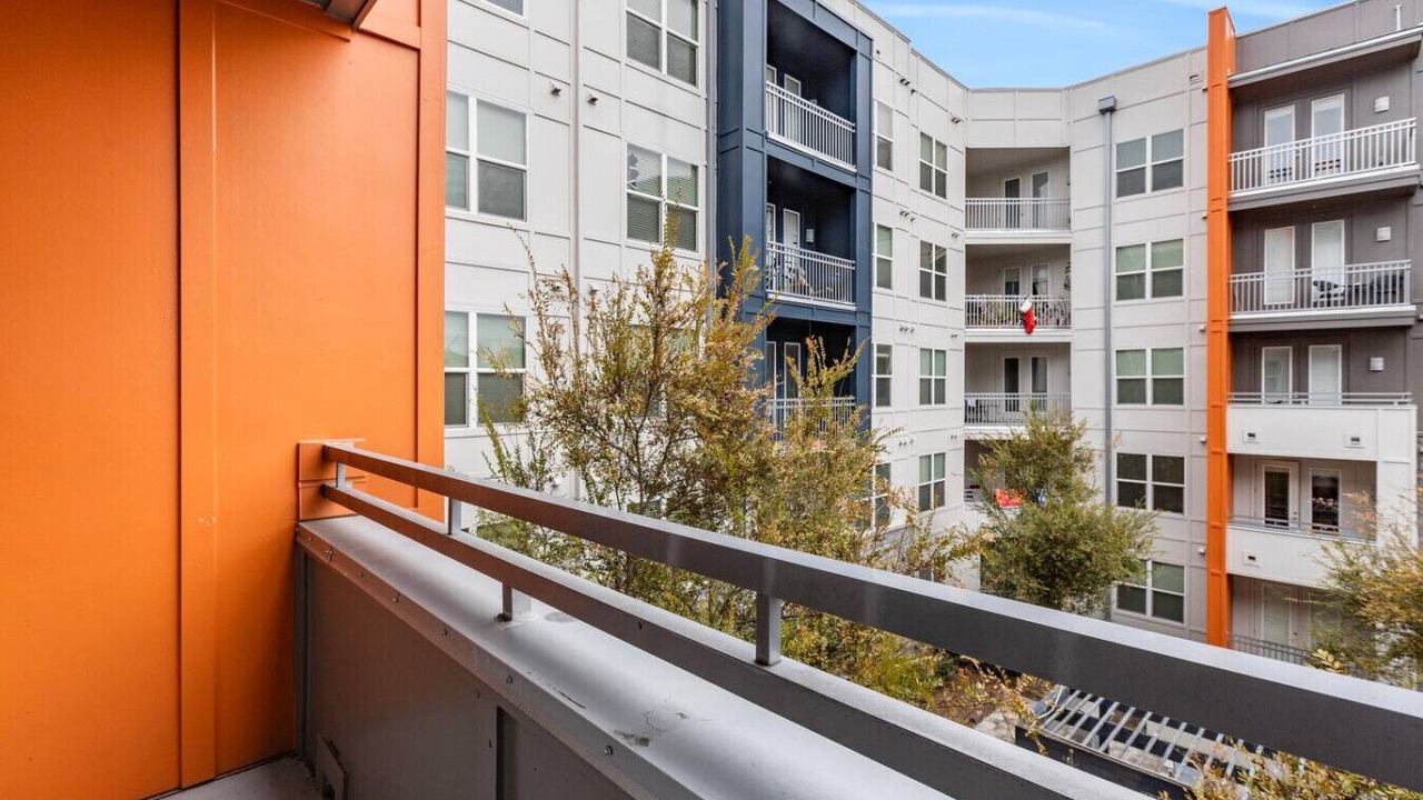 Photo of Outdoor in Courier City - Oscawana