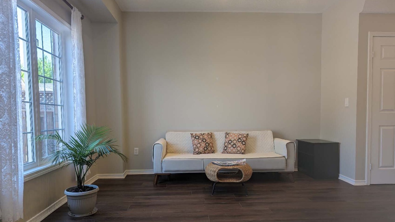 Photo of Livingroom in Markham