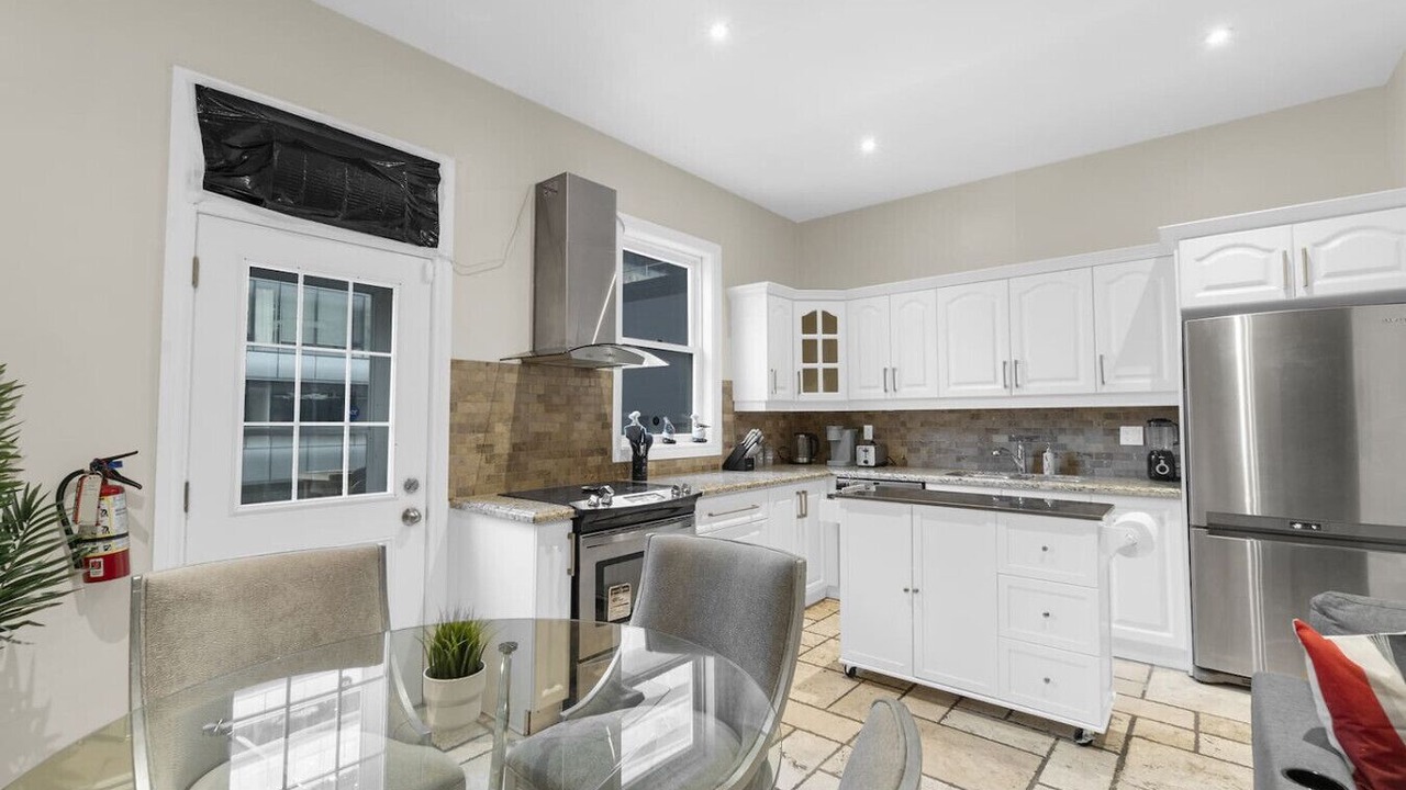 Photo of Kitchen in Church and Wellesley