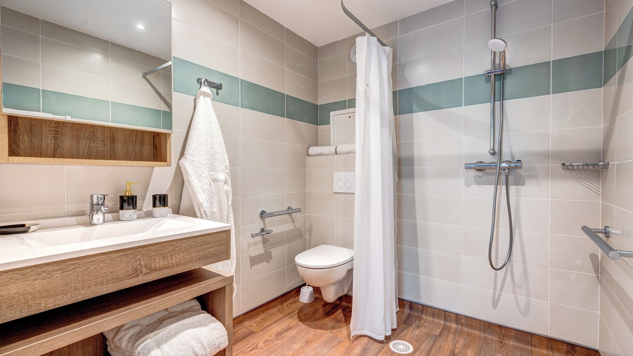Photo of Bathroom in Le Raincy