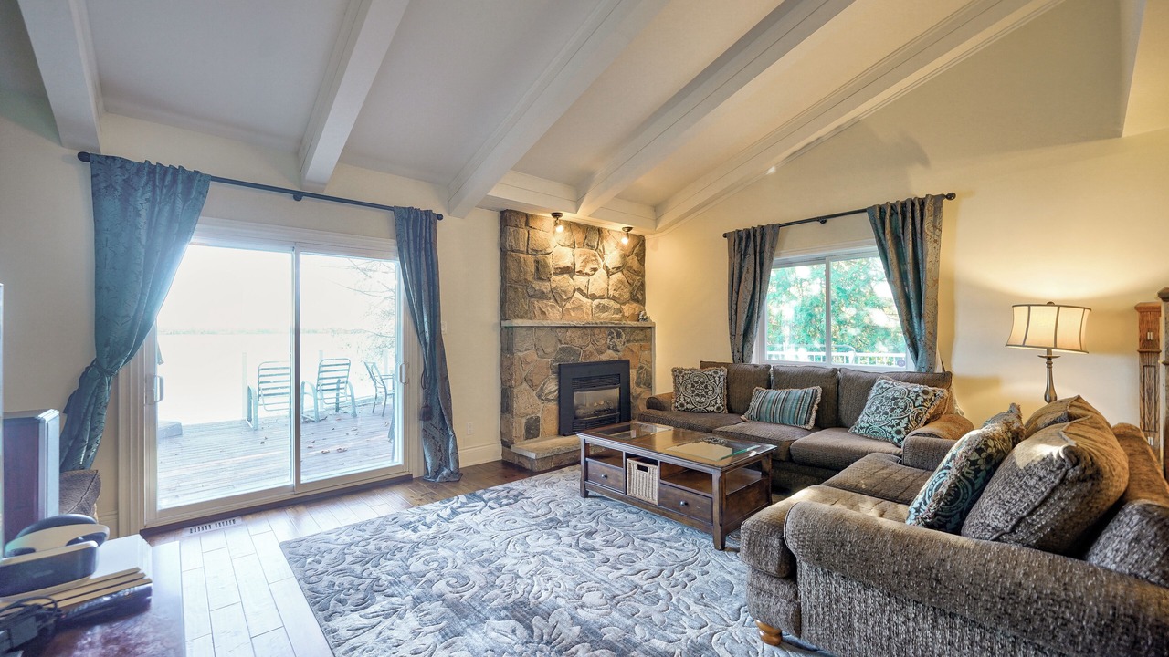 Photo of Livingroom in Ramara