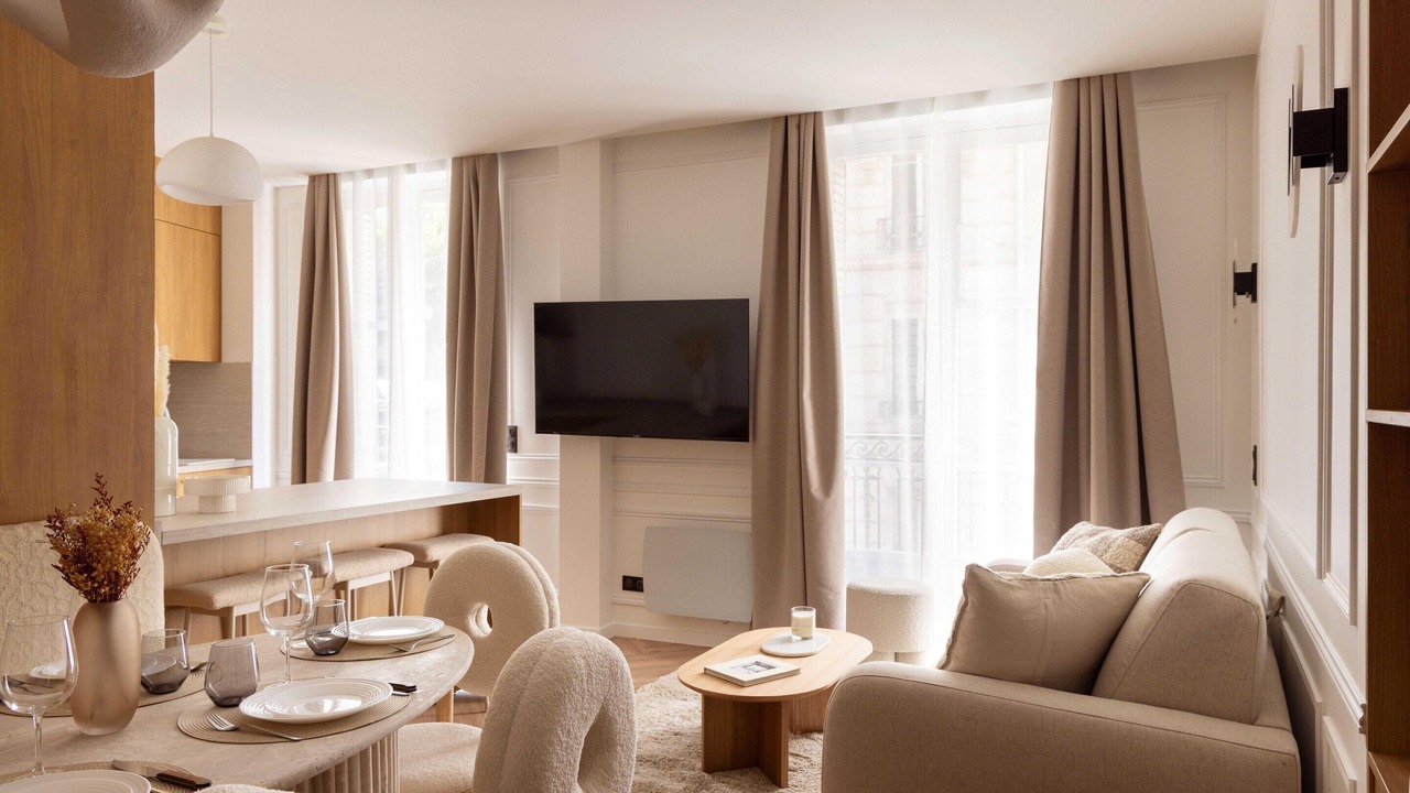 Photo of Bedroom in Val-de-Grace