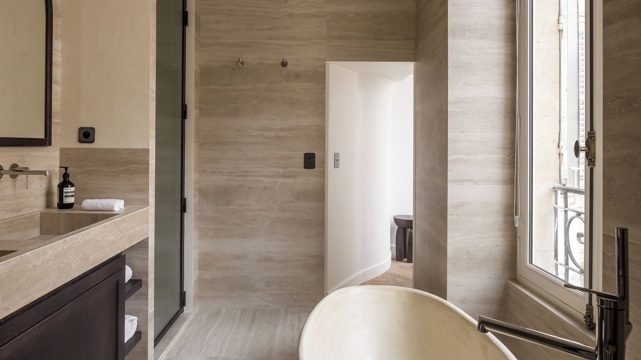 Photo of Bathroom in Quartier de la Place-Vendome