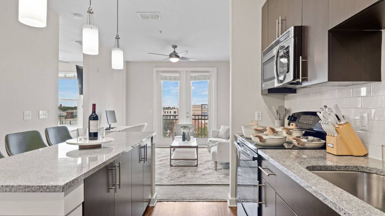 Photo of Kitchen in Courier City - Oscawana