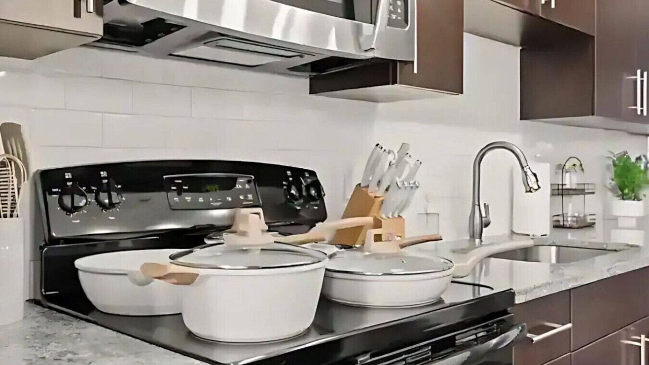 Photo of Kitchen in Courier City - Oscawana