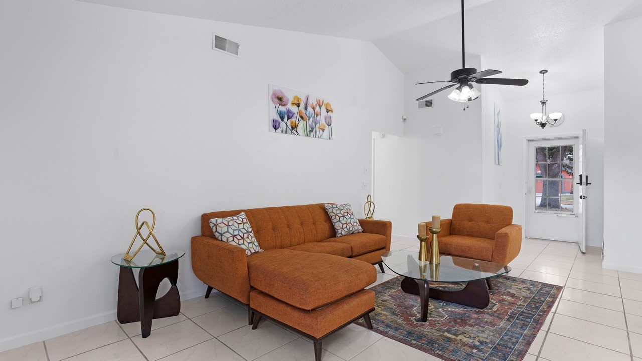 Photo of Livingroom in Mill Run